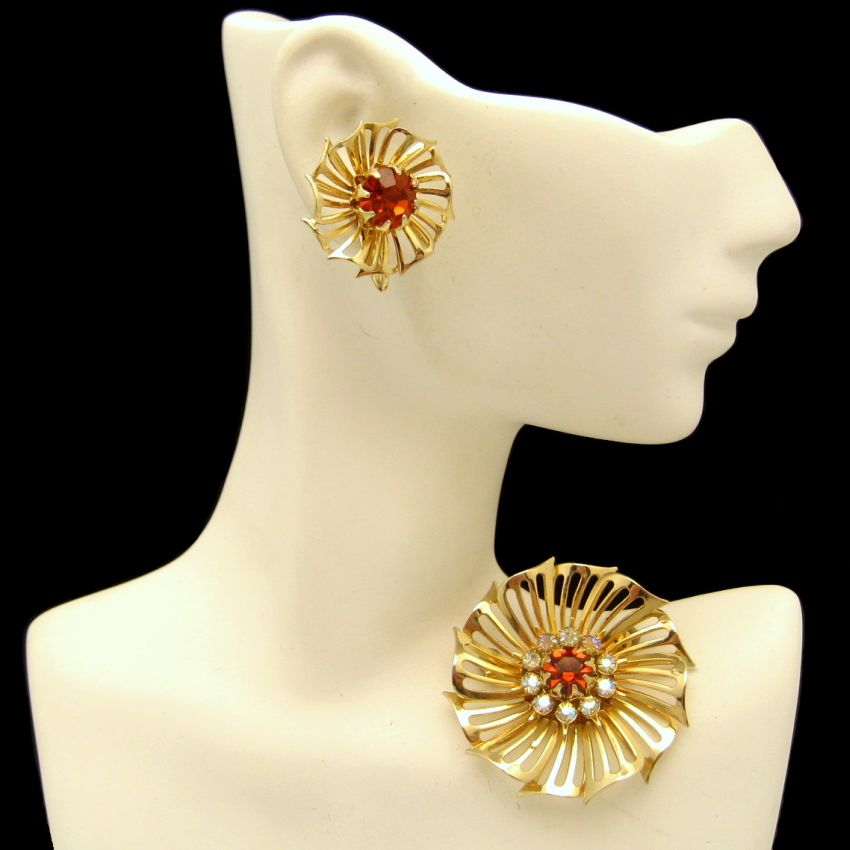 CORO Retro Vintage 1959s Red Rhinestones Brooch Pin Earrings Jewelry Set from myclassicjewelry.com