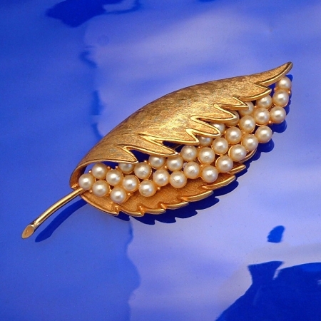 COROCRAFT Vintage Large Leaf Faux Pearls Brooch from myclassicjewelry.com