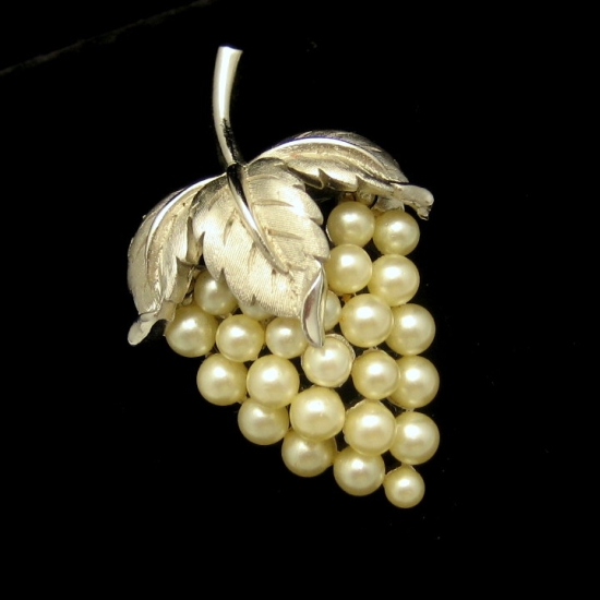 Crown Trifari Faux Pearls Grapes Cluster Brooch Closeup 3