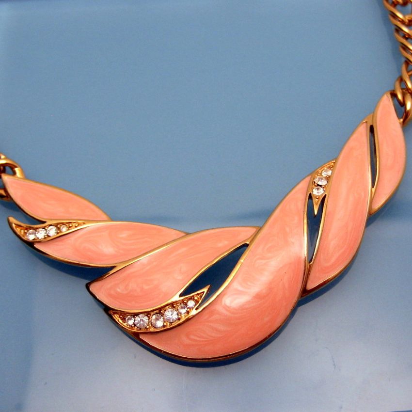 Trifari Large Pink Enamel Pendant Necklace Closeup 5