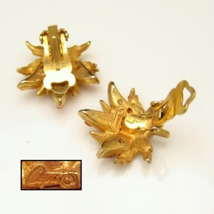 CAPRI Vintage Clip Earrings Mid Century Faux Pearl Coral Glass Leaf Matte Goldtone