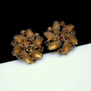 D&E Juliana Vintage Earrings Satin Glass Mid Century Topaz Rhinestones Clips Large Prong Set
