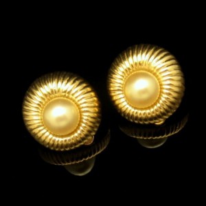 JOMAZ Vintage Earrings Mid Century Classy Faux Pearl Ribbed Goldtone Dainty High Quality