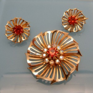 CORO Vintage Brooch Pin Earrings Mid Century Red AB Rhinestones Retro 1950s Jewelry Set