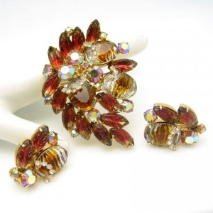 Vintage Brooch Pin Earrings High End Jewelry Set Fruit Salad Art Glass Rhinestones